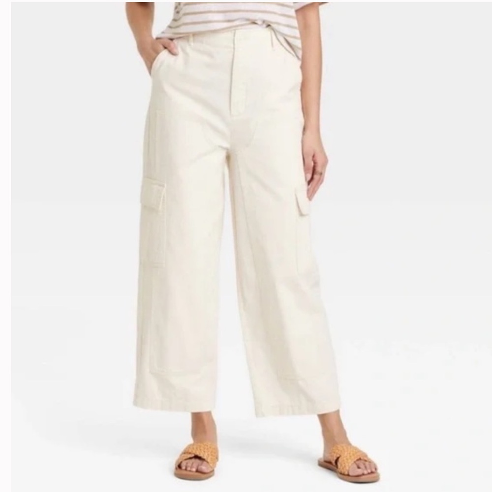 Universal Thread Cropped Cargo Pant - image 1